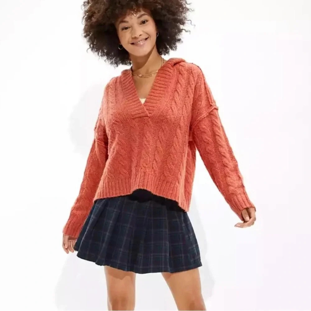 American Eagle Orange V-neck Chunky Knit Hooded Pullover Sweater Medium Women’s